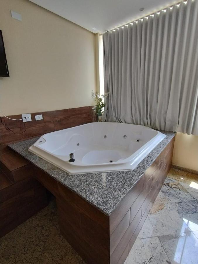 Hotel Pousada Beija Flor Poços de Caldas Buitenkant foto