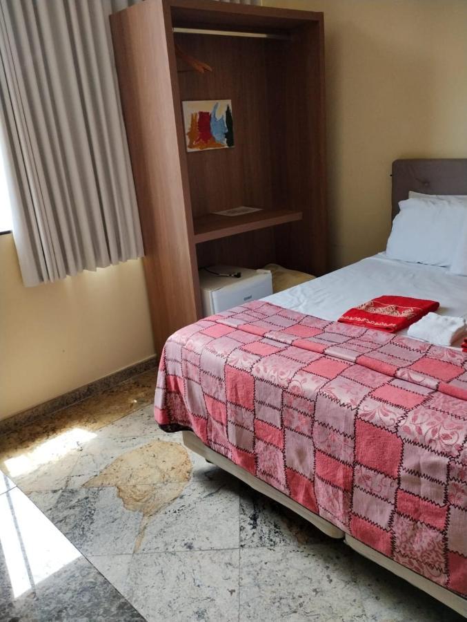Hotel Pousada Beija Flor Poços de Caldas Buitenkant foto