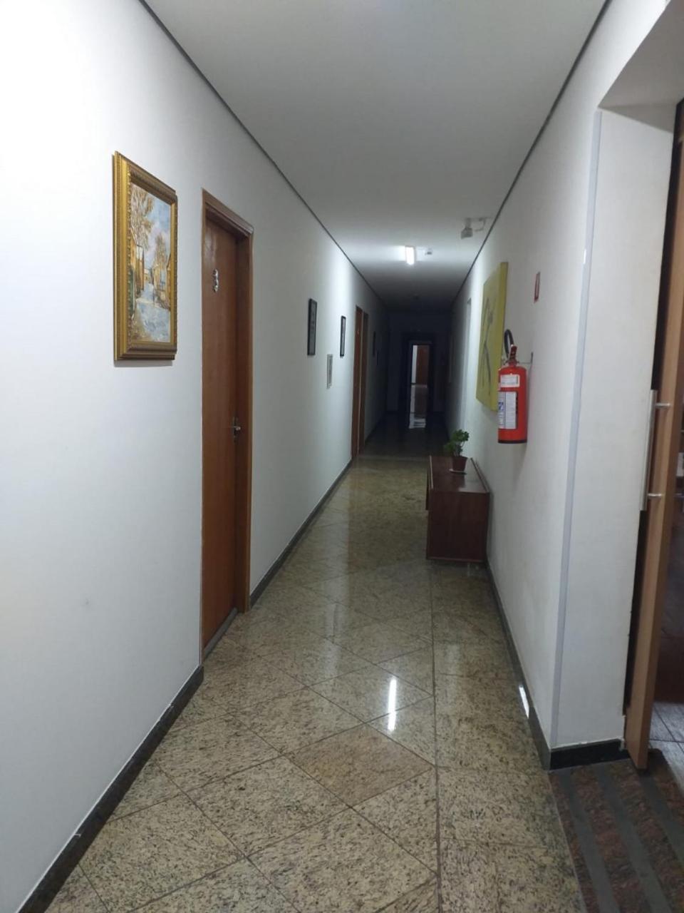 Hotel Pousada Beija Flor Poços de Caldas Buitenkant foto